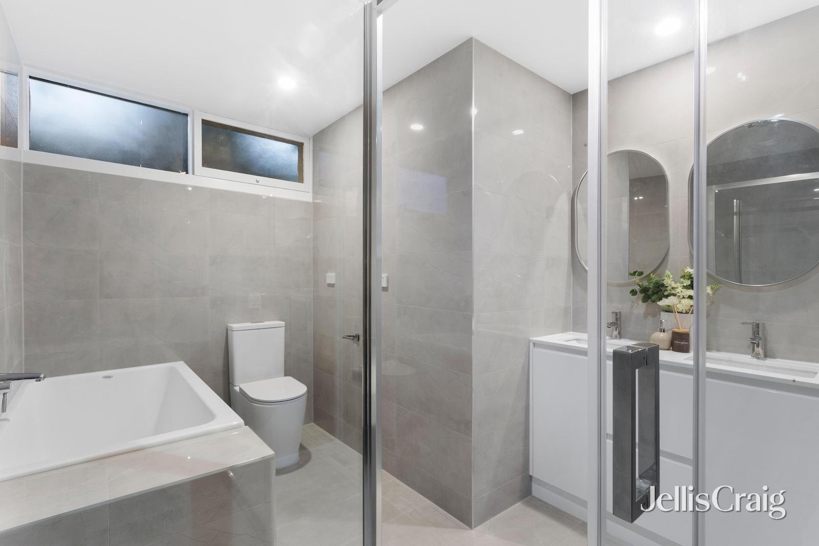 7 Tracey Court, Wheelers Hill image 10