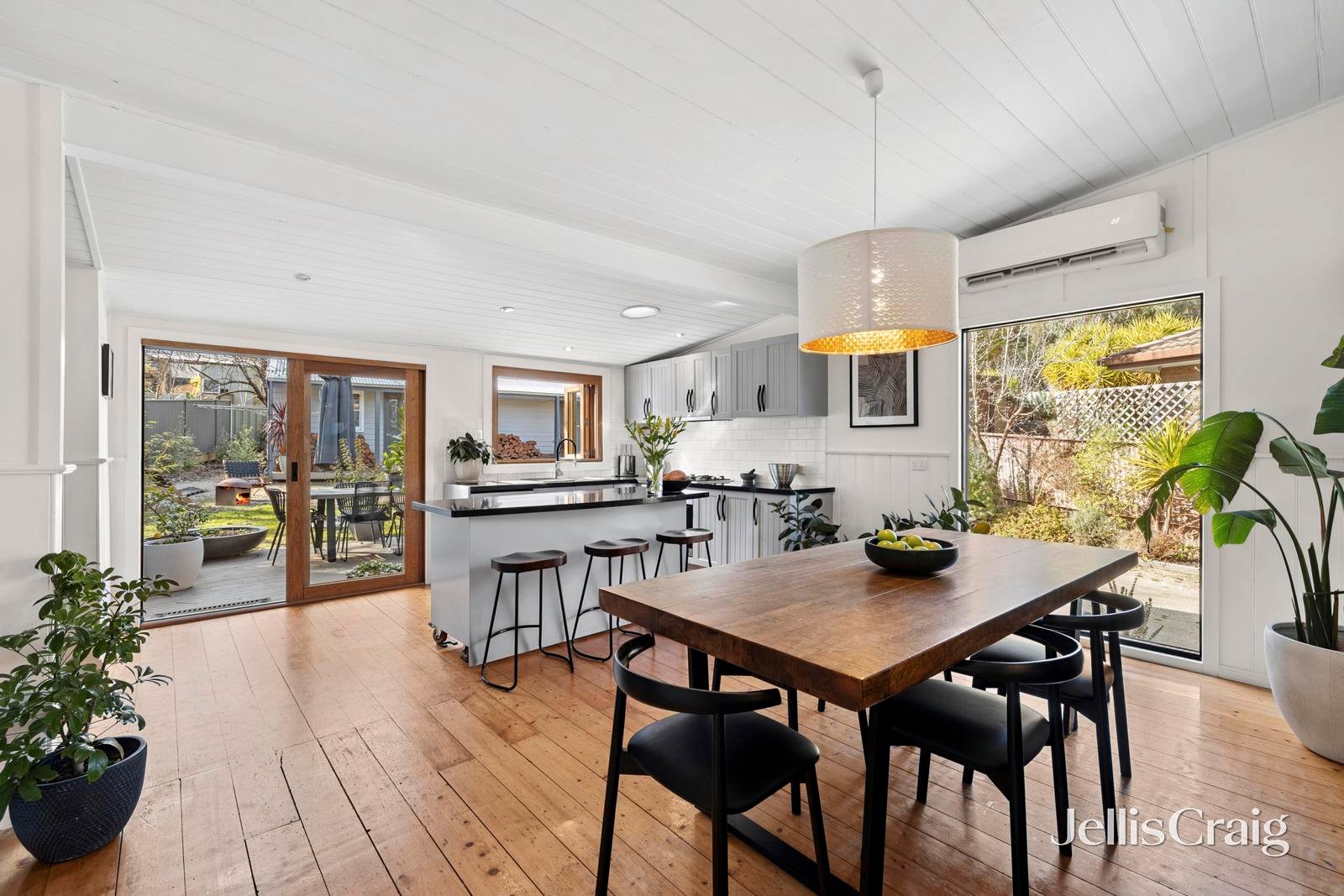 7 Treasure Street, Castlemaine image 2