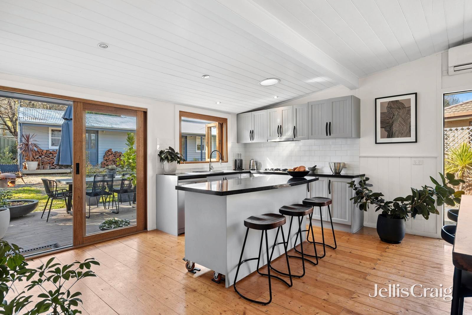7 Treasure Street, Castlemaine image 8