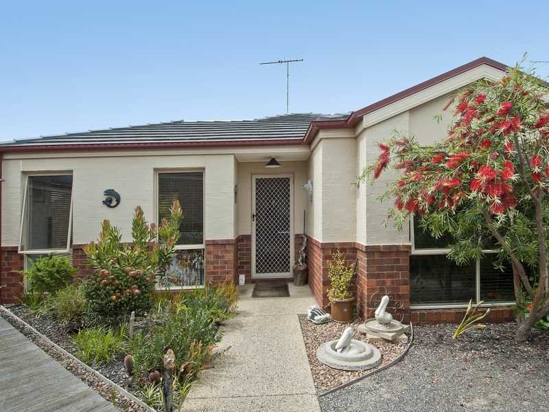 7 Trixia Place, Leopold image 1