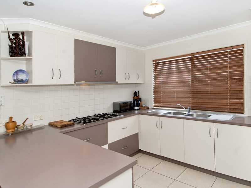 7 Trixia Place, Leopold image 2
