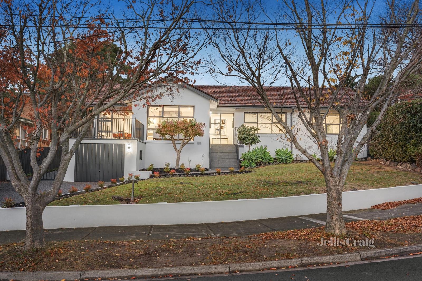 7 Tudor Court, Balwyn North image 1