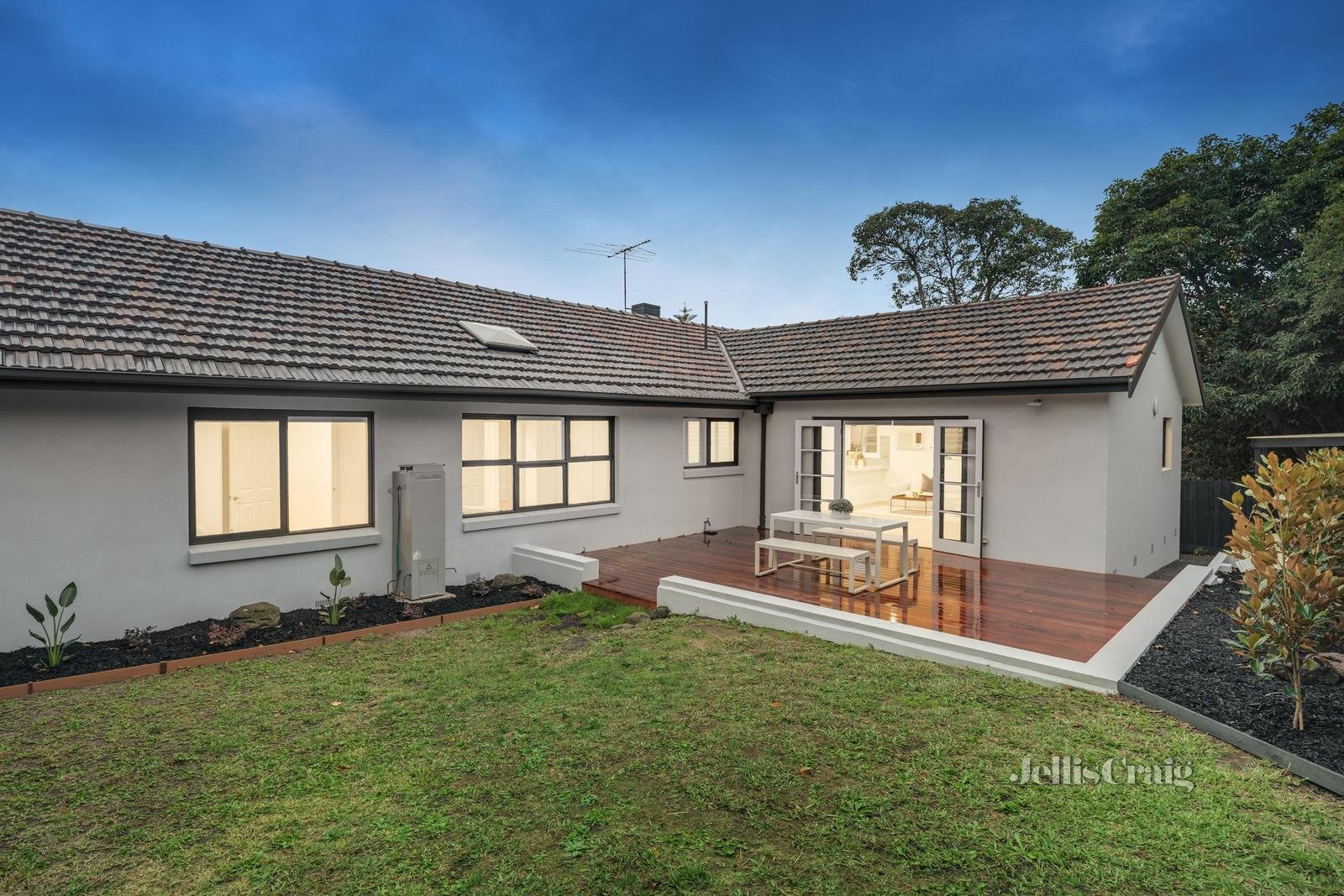 7 Tudor Court, Balwyn North image 15