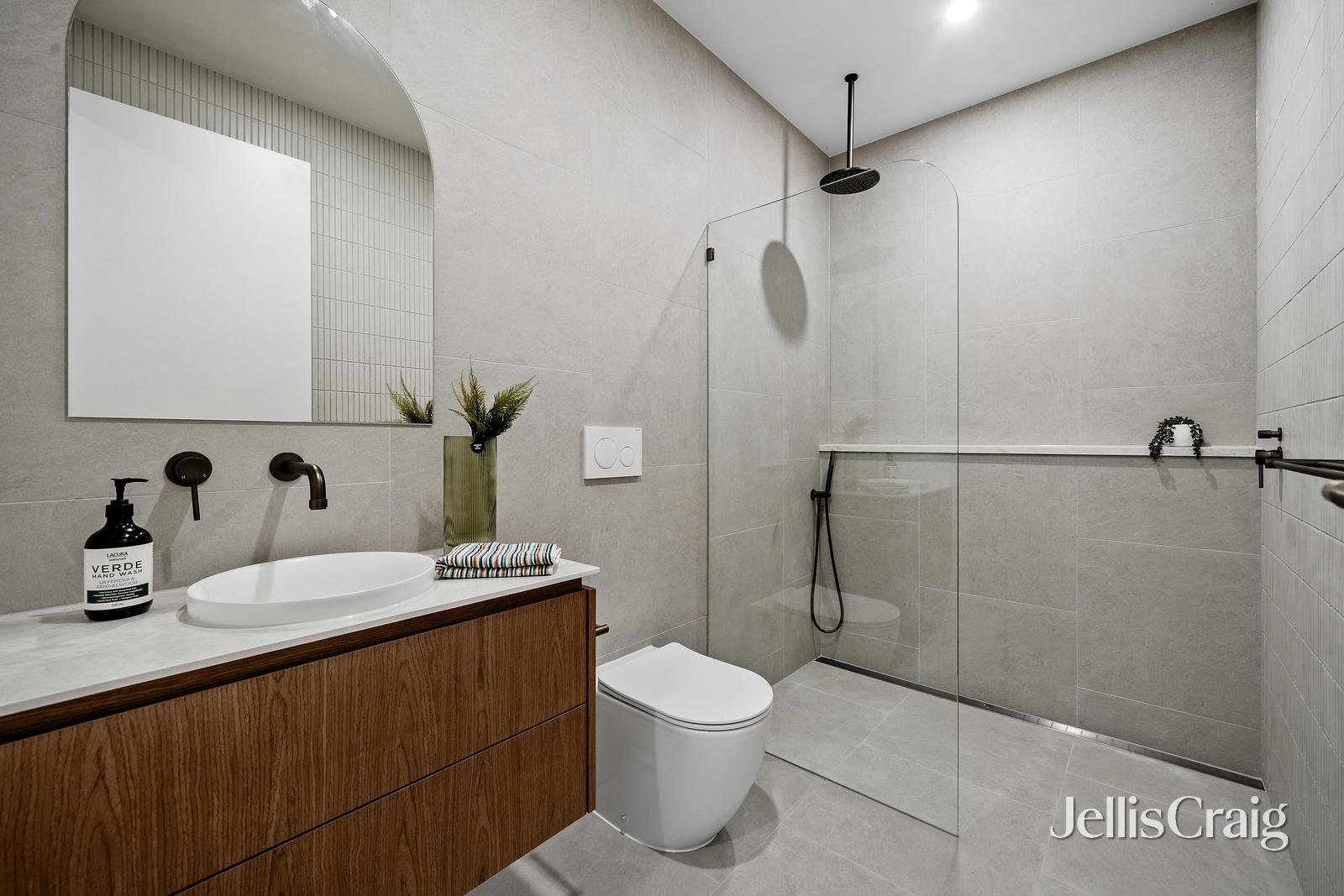 7 Tulip Court, Warranwood image 23
