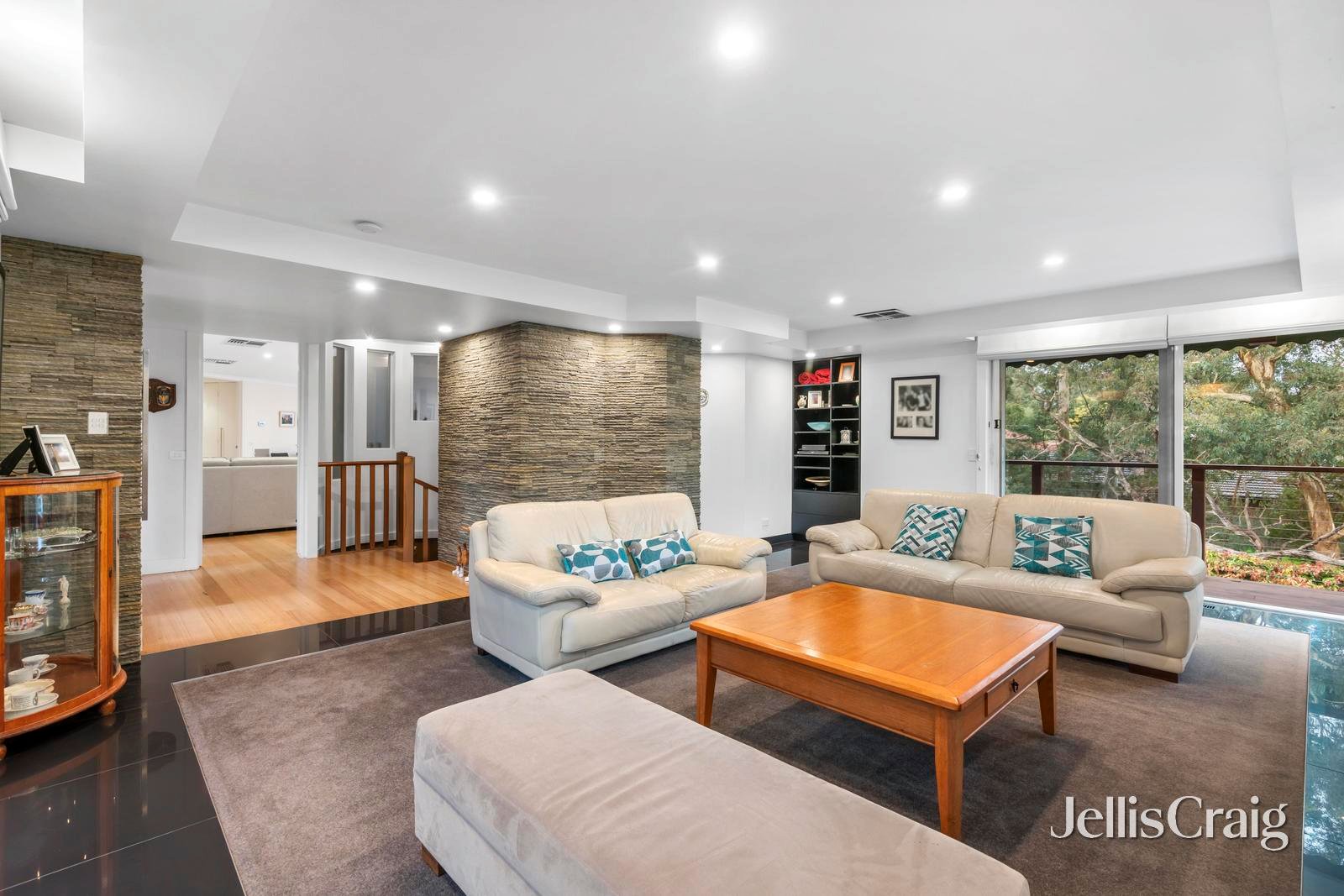 7 Turner Court, Glen&nbsp;Waverley image 2