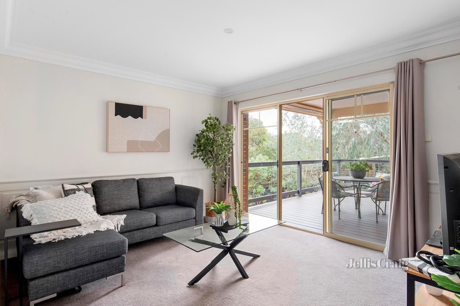 7 Tutty Place, Greensborough image 8