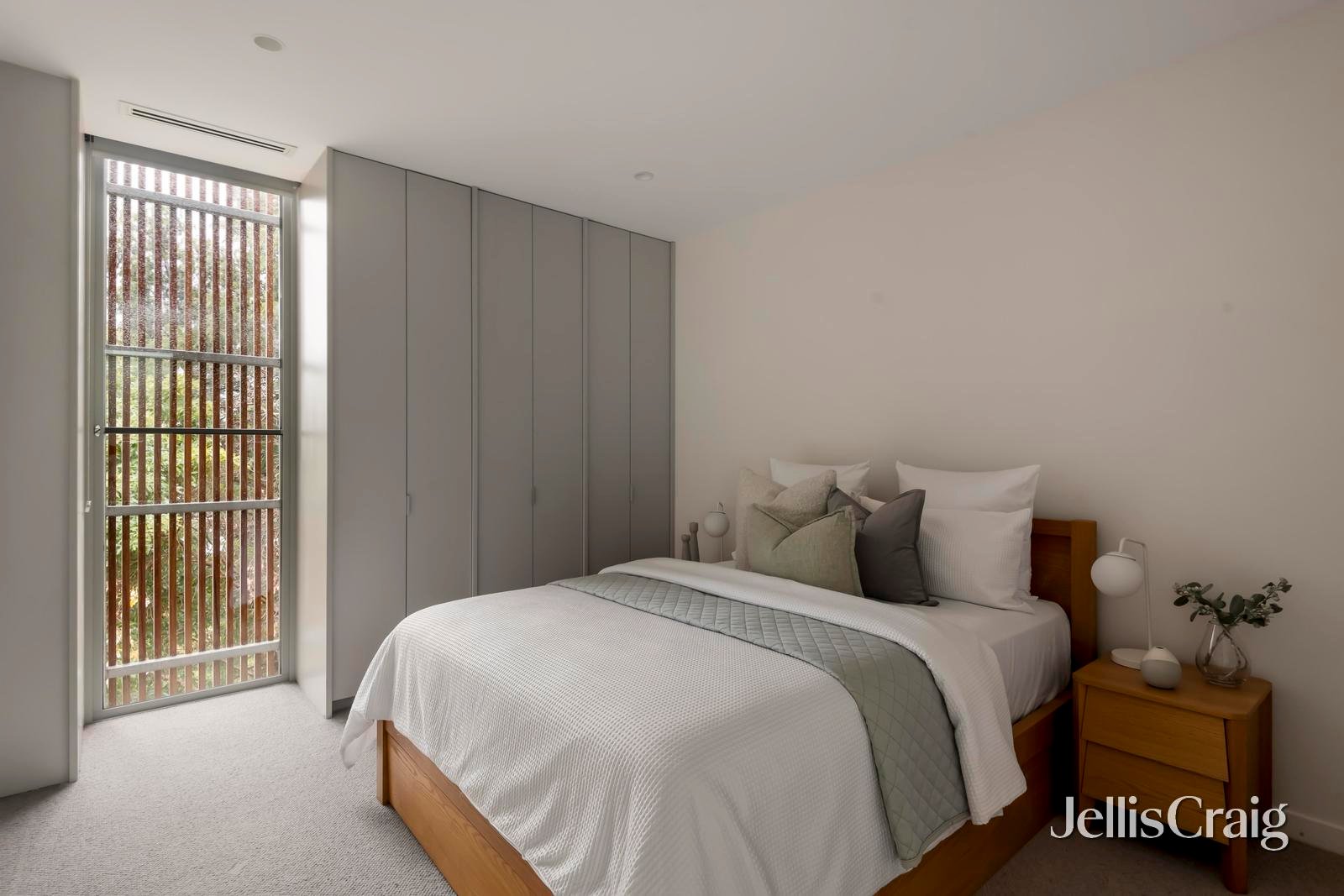 7 Vasey Concourse, Croydon image 19