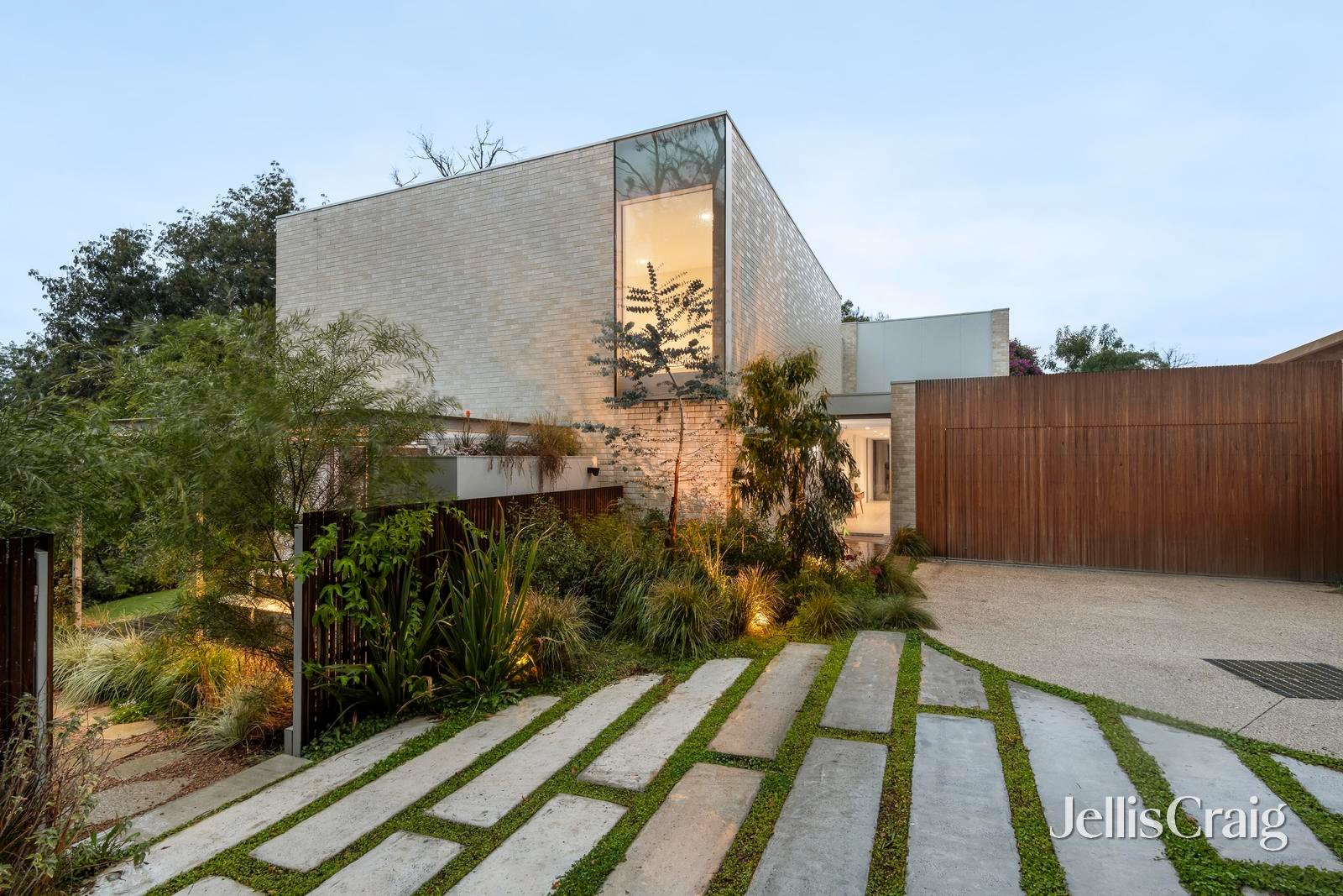 7 Vasey Concourse, Croydon image 31