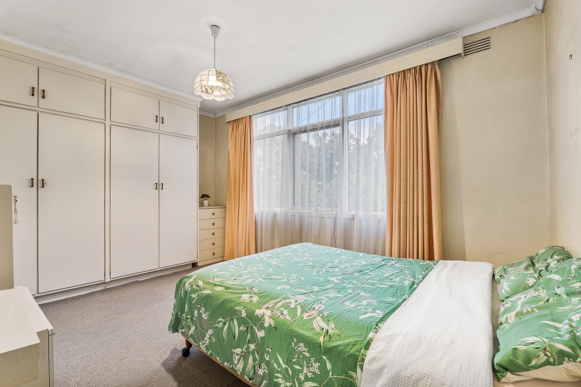 7 Wallabah Street, Mount&nbsp;Waverley image 5