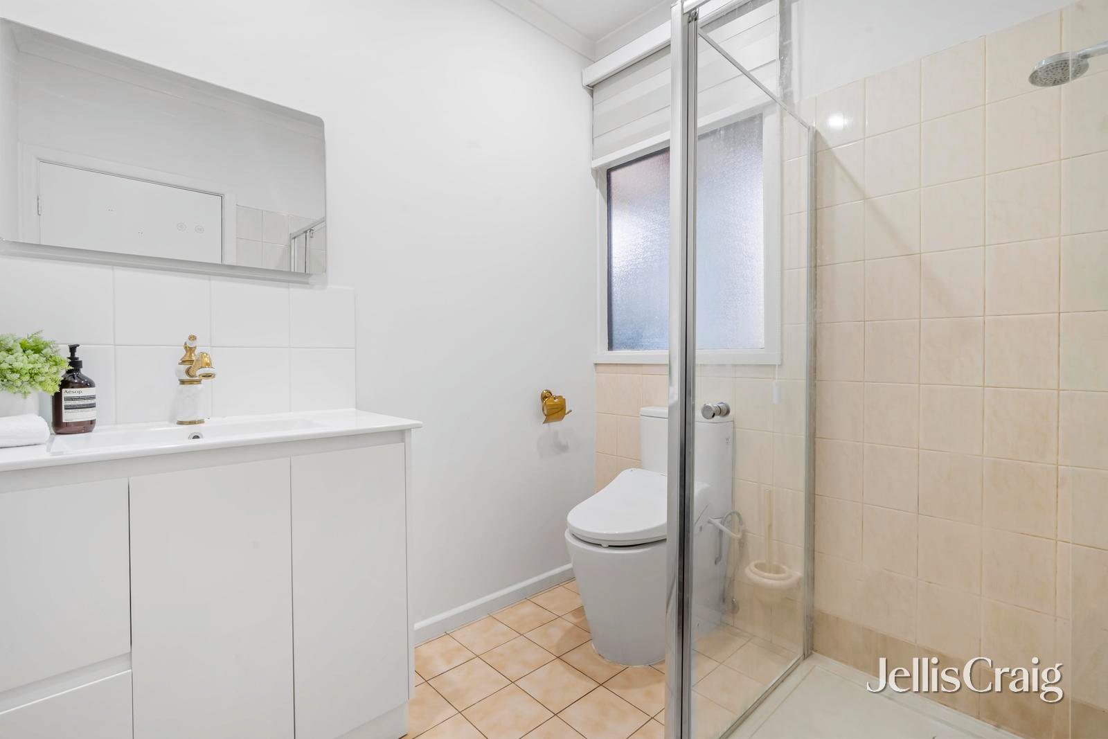 7 Wallabah Street, Mount Waverley image 9