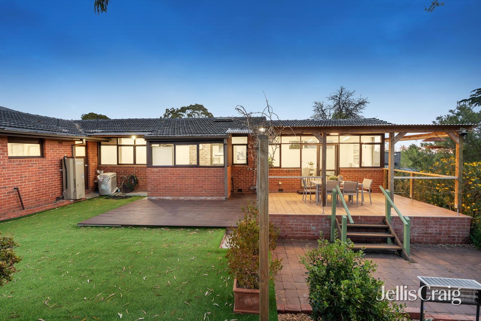 7 Wallabah Street, Mount Waverley image 12