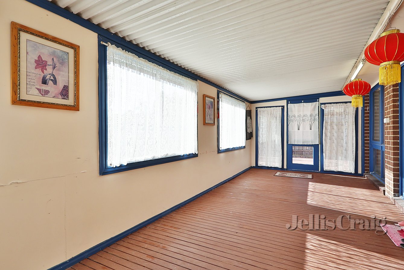 7 Wallace Road, Wantirna South image 2