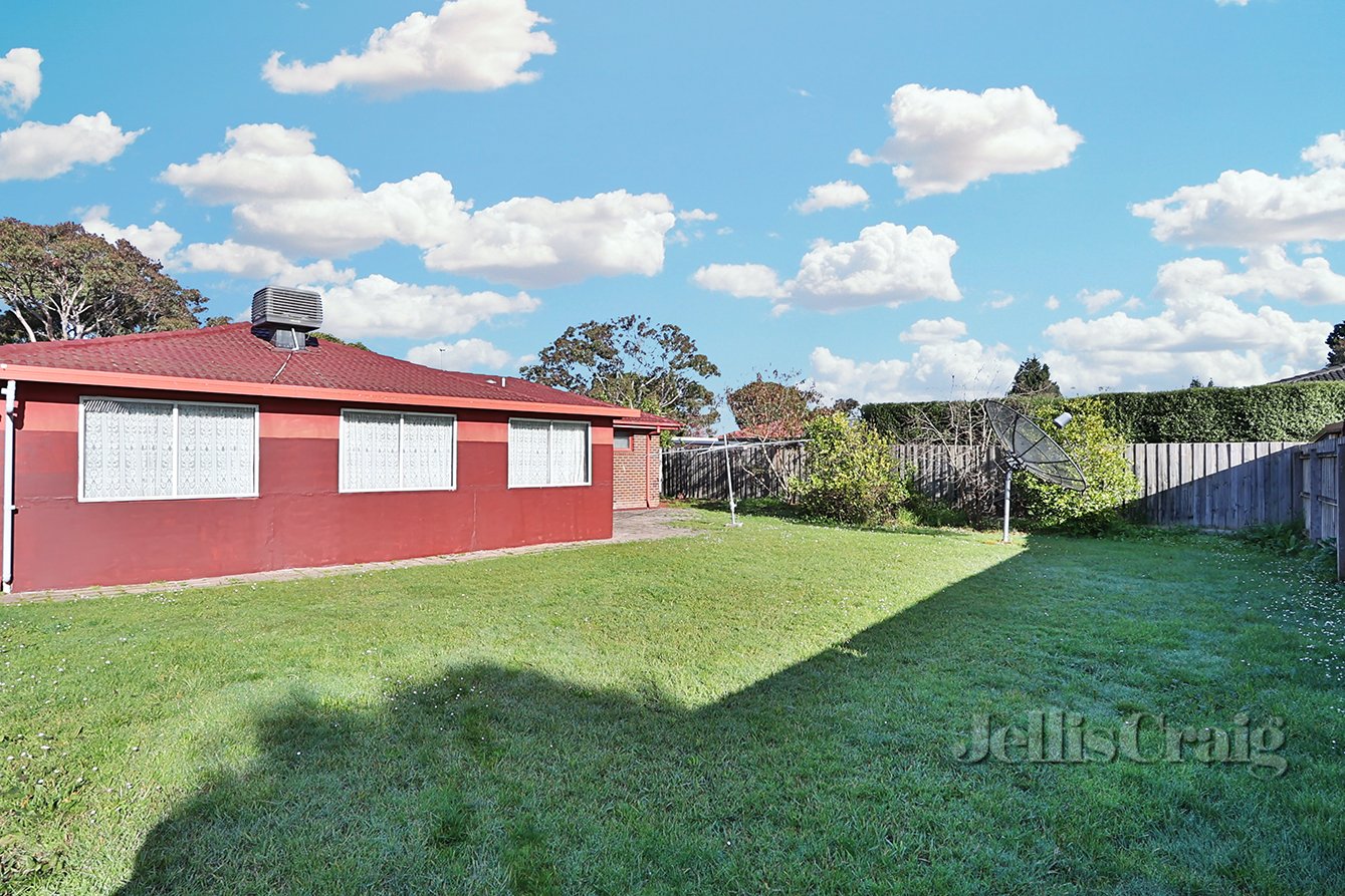 7 Wallace Road, Wantirna South image 8