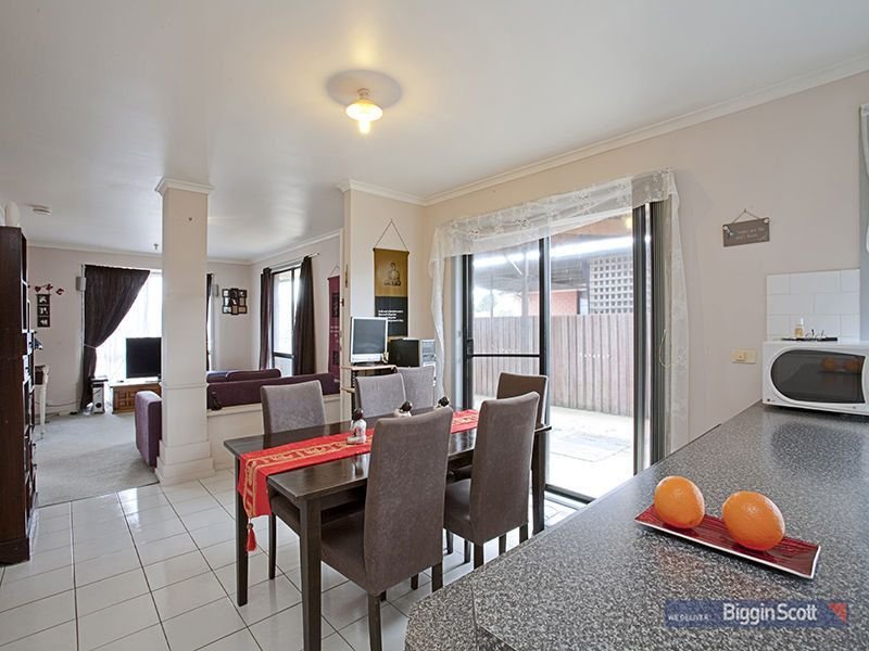 7 Walters Court, Altona Meadows image 2