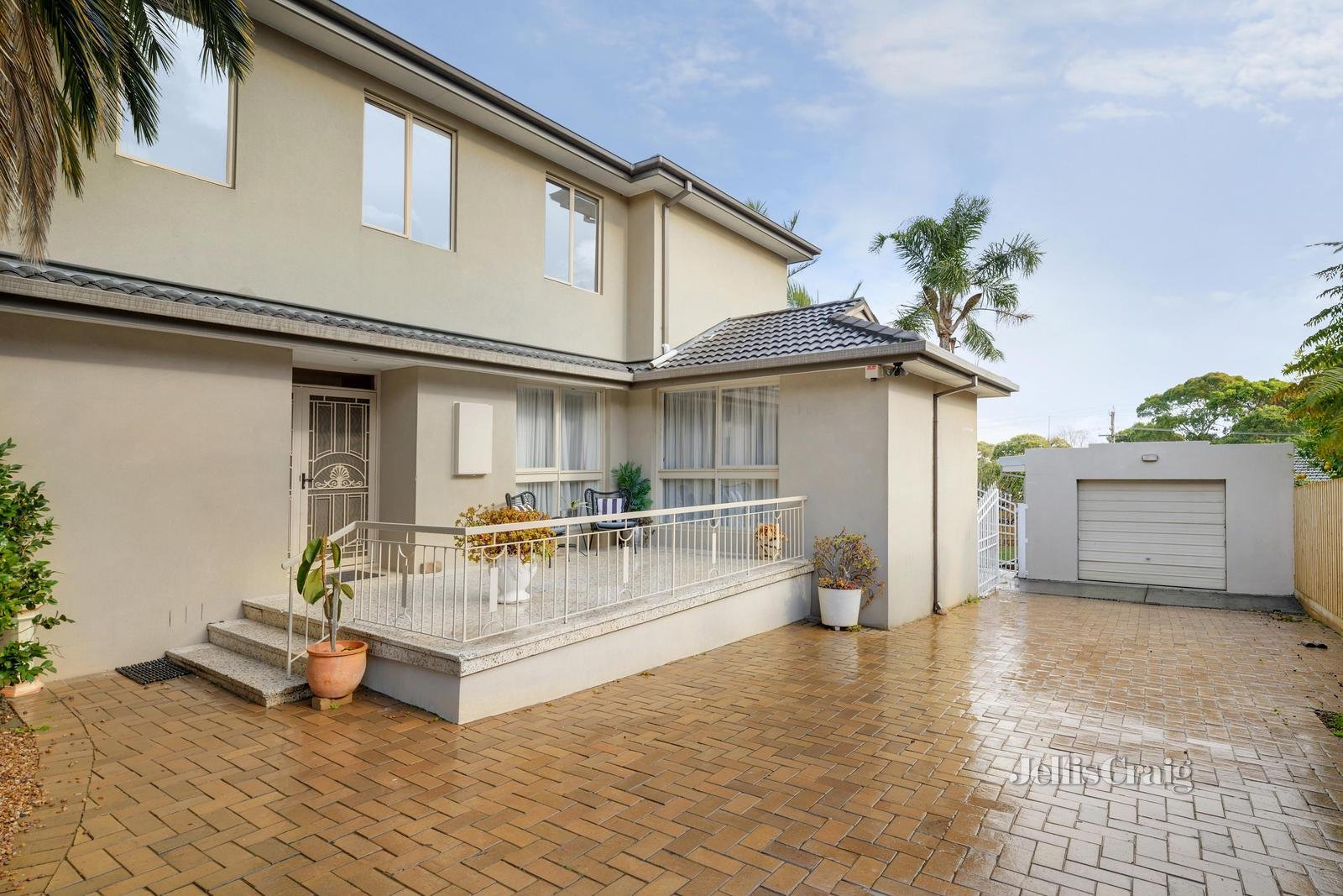 7 Watsons Road, Glen Waverley image 1