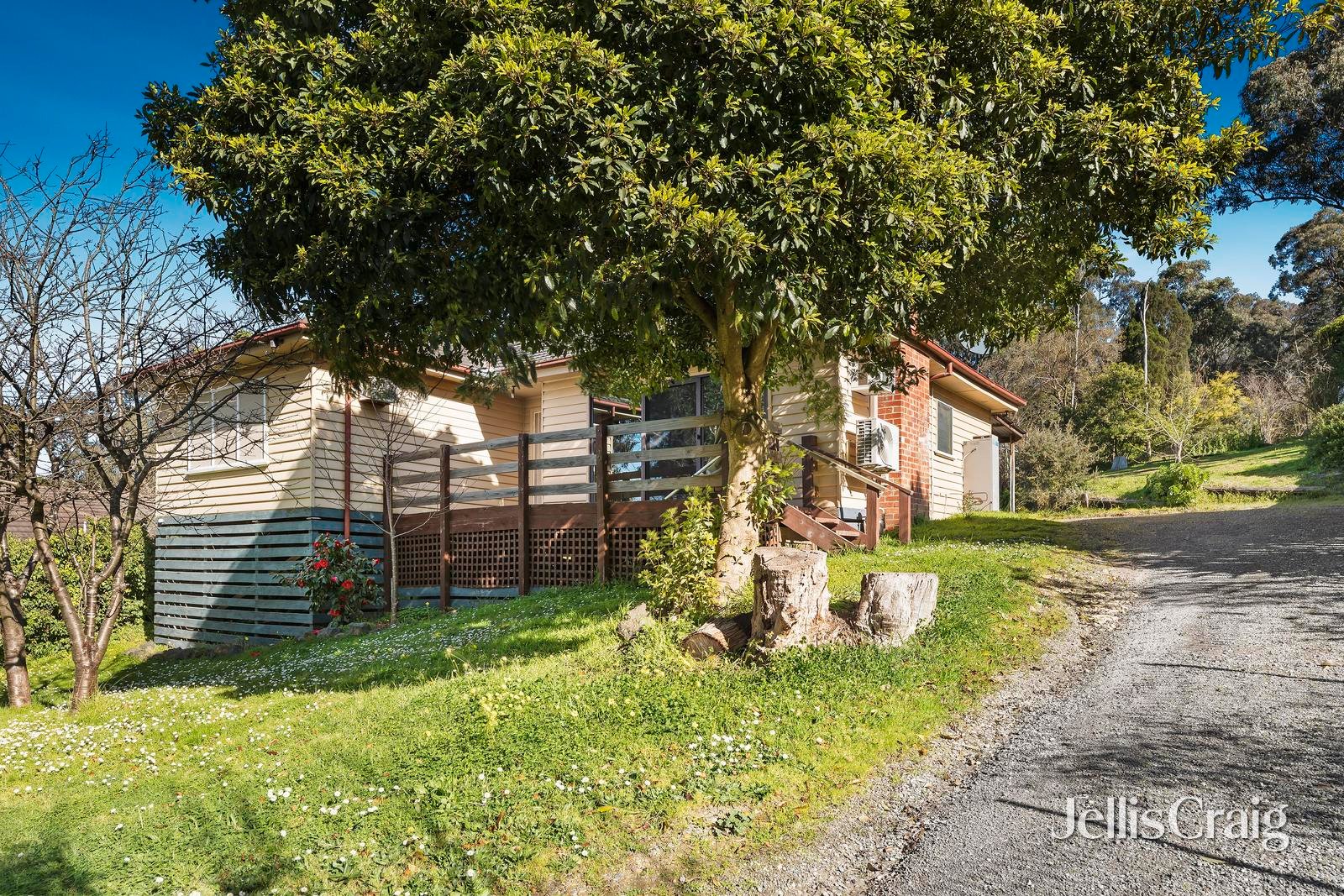 7 Wattle Grove, Eltham image 4