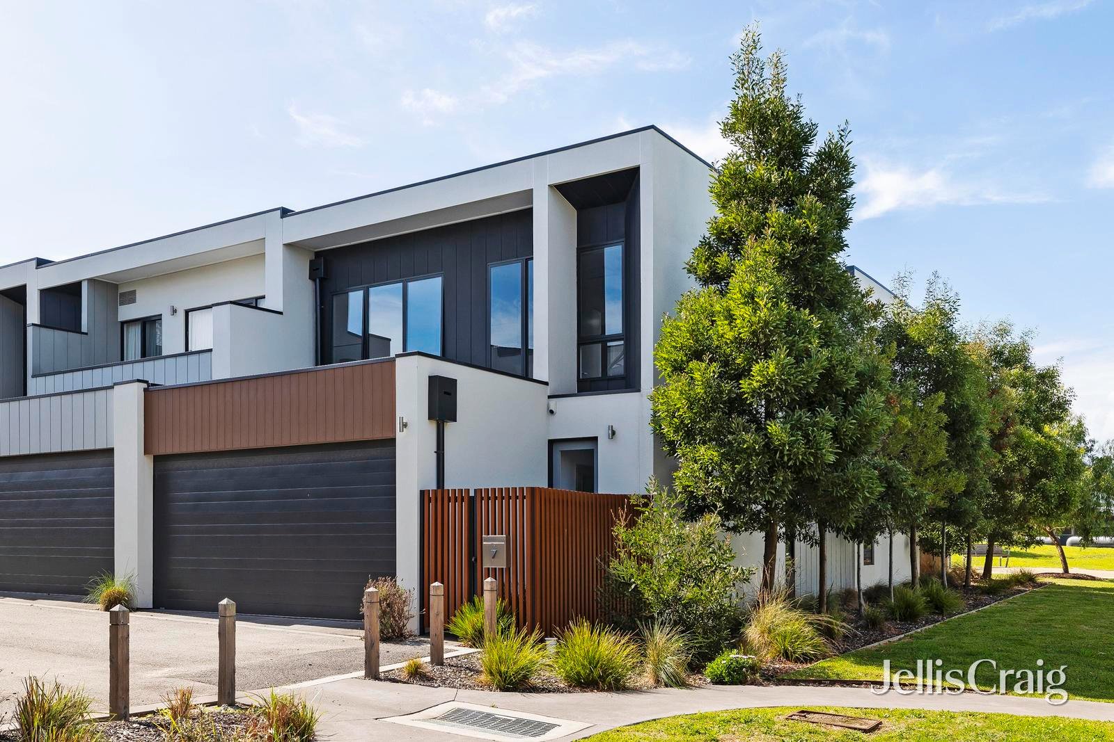 7 Whistler Mews, Safety&nbsp;Beach image 1