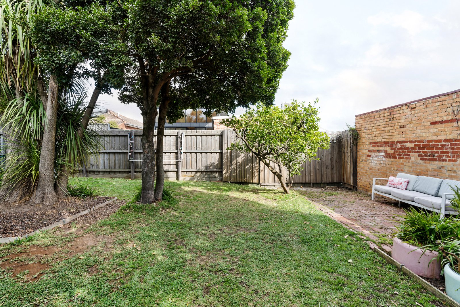 Property Gallery Thumbnail 12