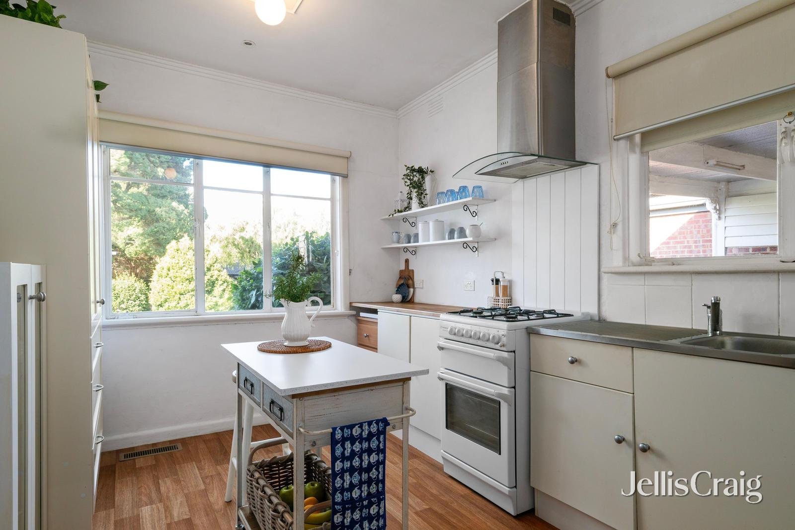 7 William Road, Croydon image 2