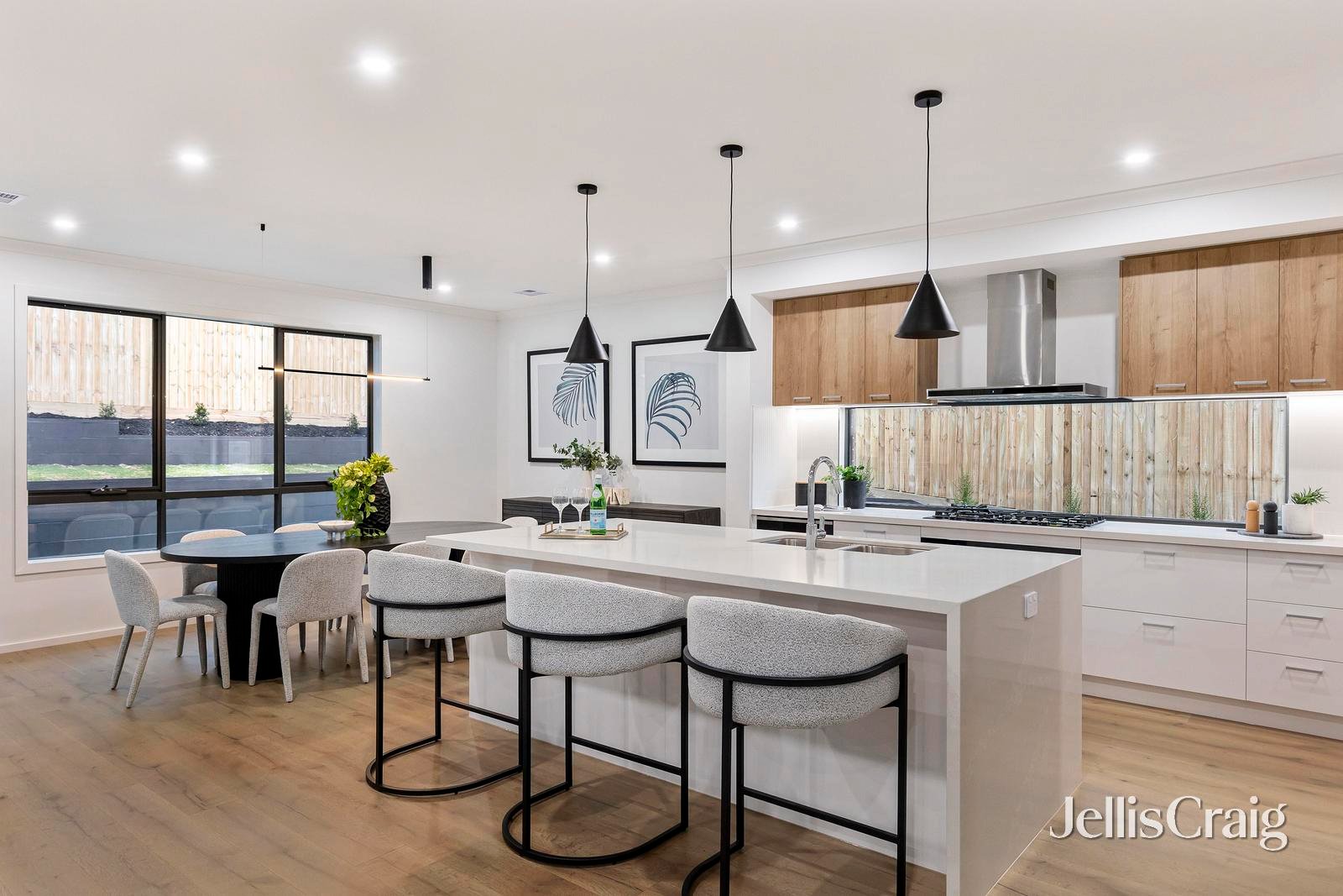 7 William Street, Donvale image 3