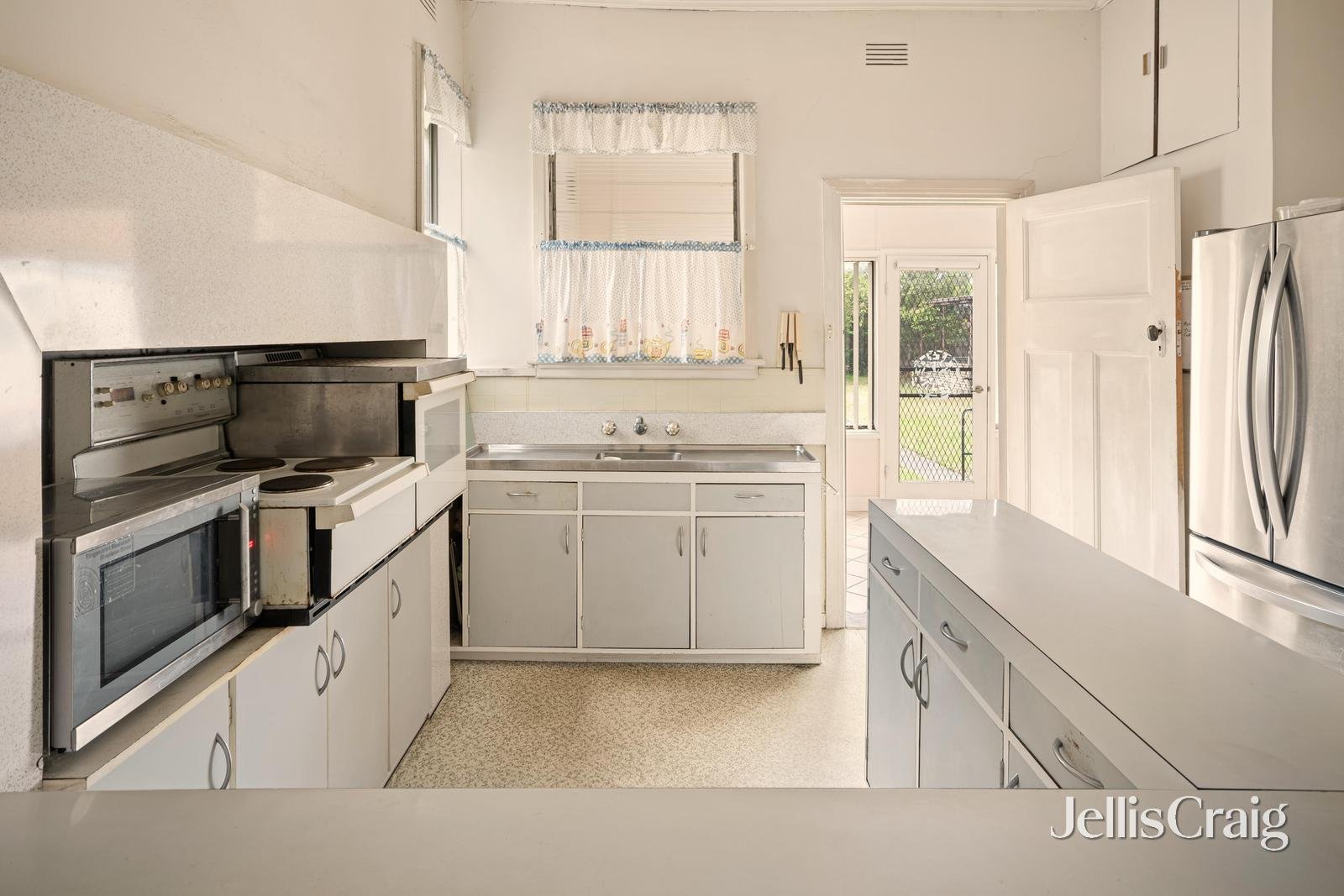 7 Williams Street, Mentone image 5