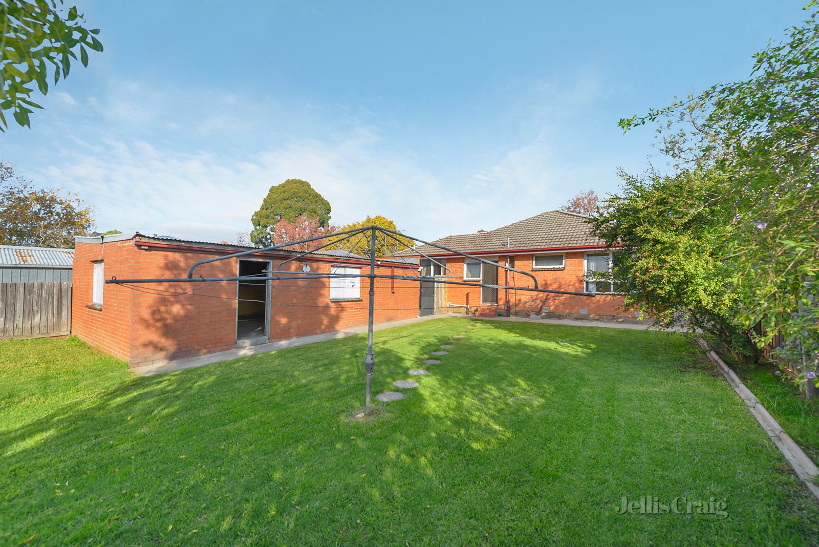 7 Windsor Street, Burwood East image 4