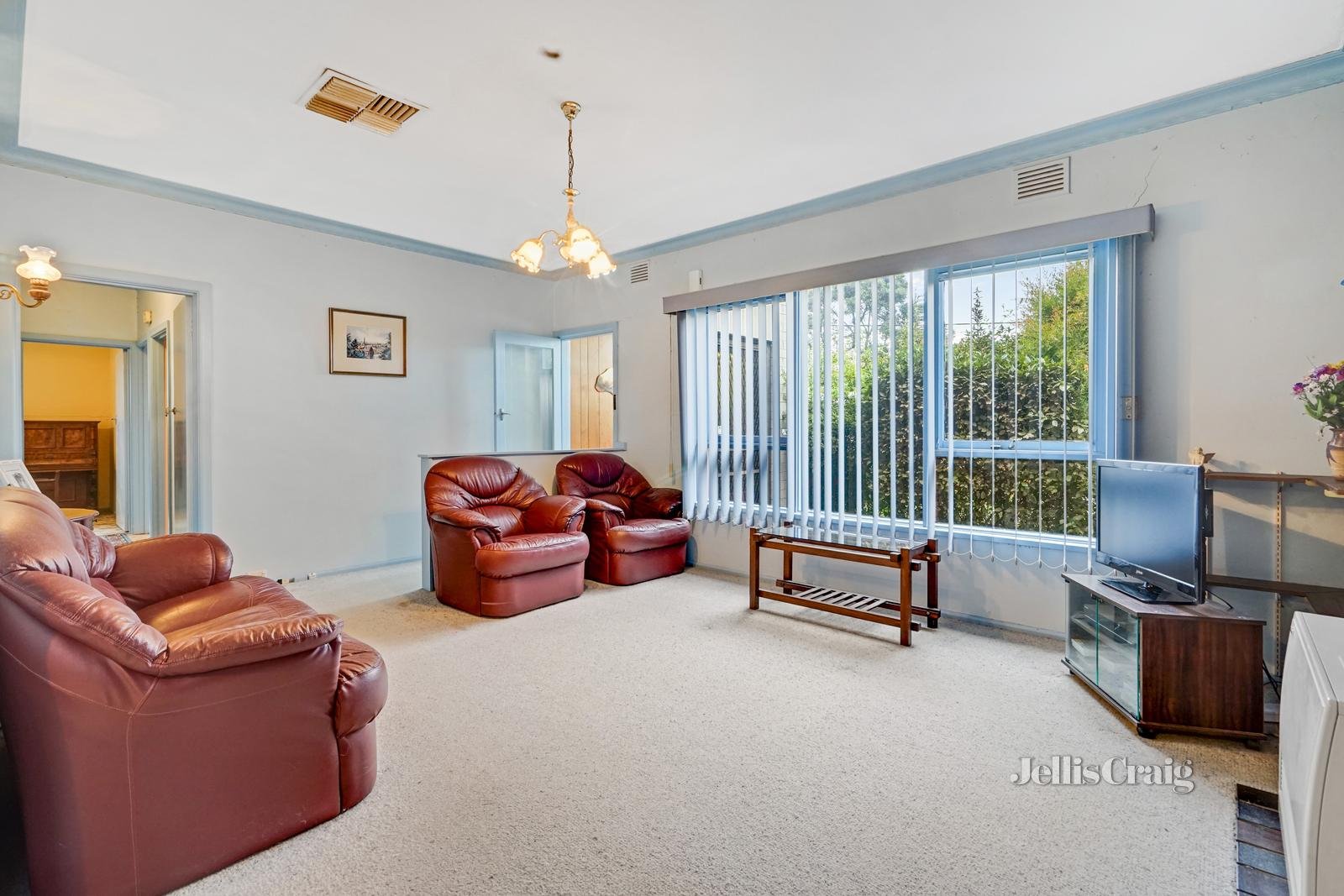 7 Winton Street, Burwood image 3