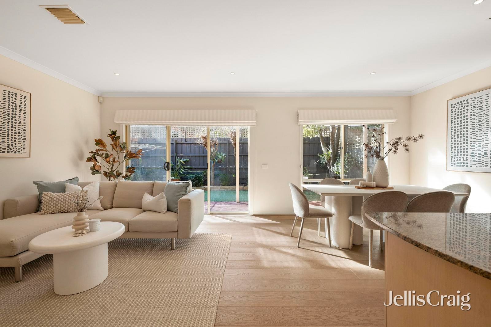 7 Woodlands Grove, Mitcham image 2