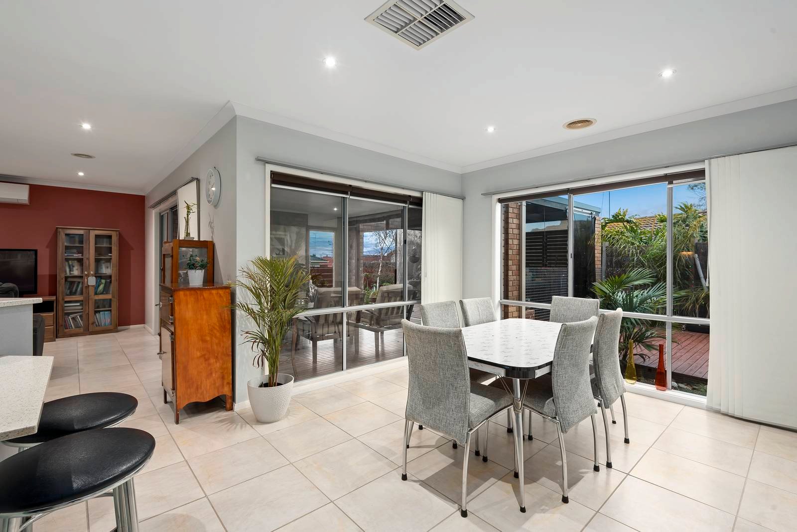 Property Gallery Thumbnail 3