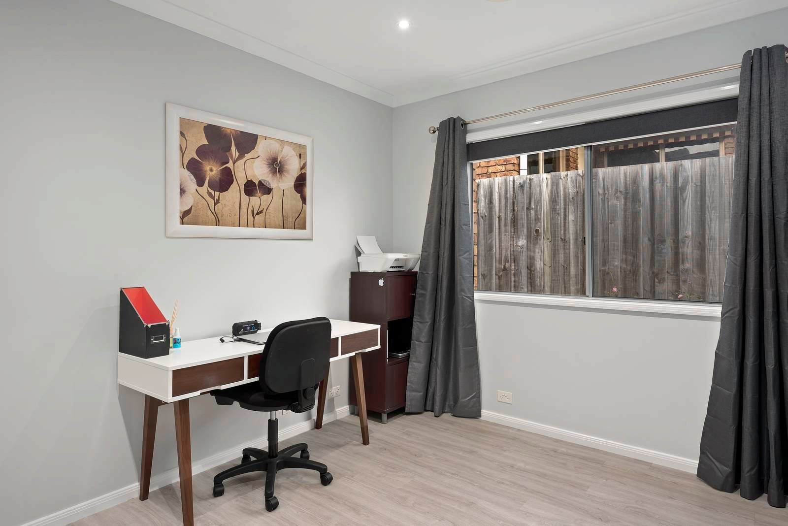 Property Gallery Thumbnail 11