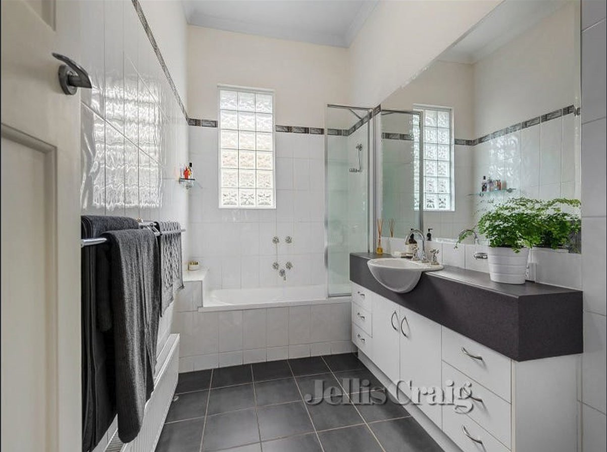 7 Xavier Avenue, Hawthorn image 3