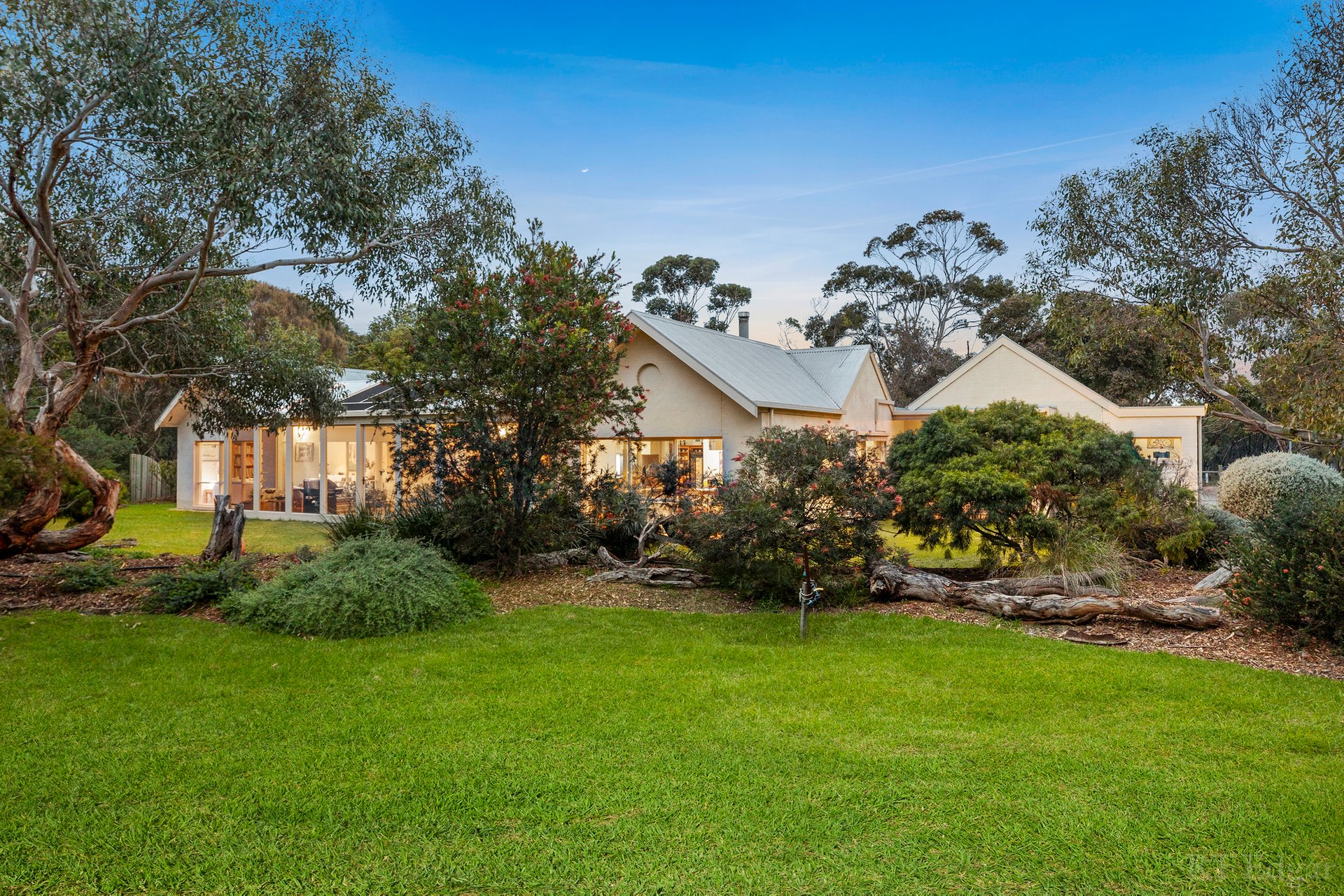 Property Gallery Thumbnail 9