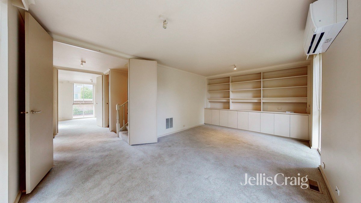 70 Albany Road, Toorak image 2
