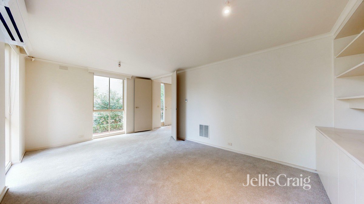 70 Albany Road, Toorak image 3