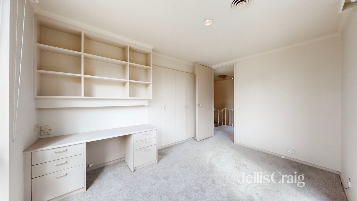 70 Albany Road, Toorak image 12
