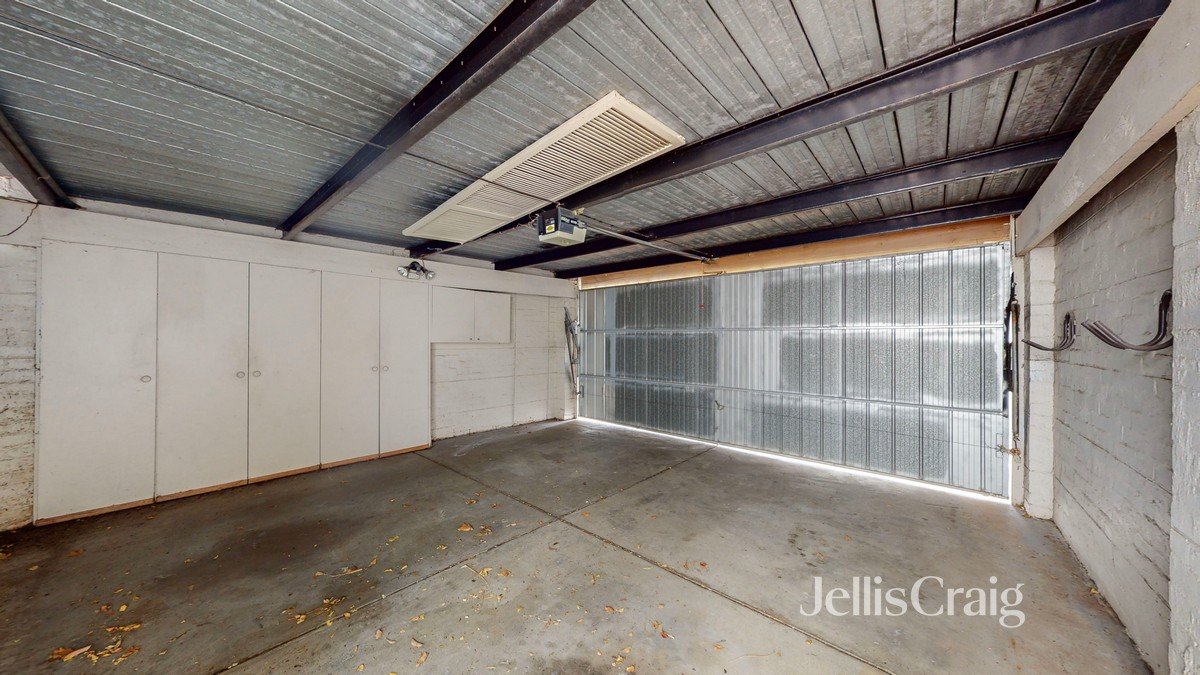 70 Albany Road, Toorak image 17