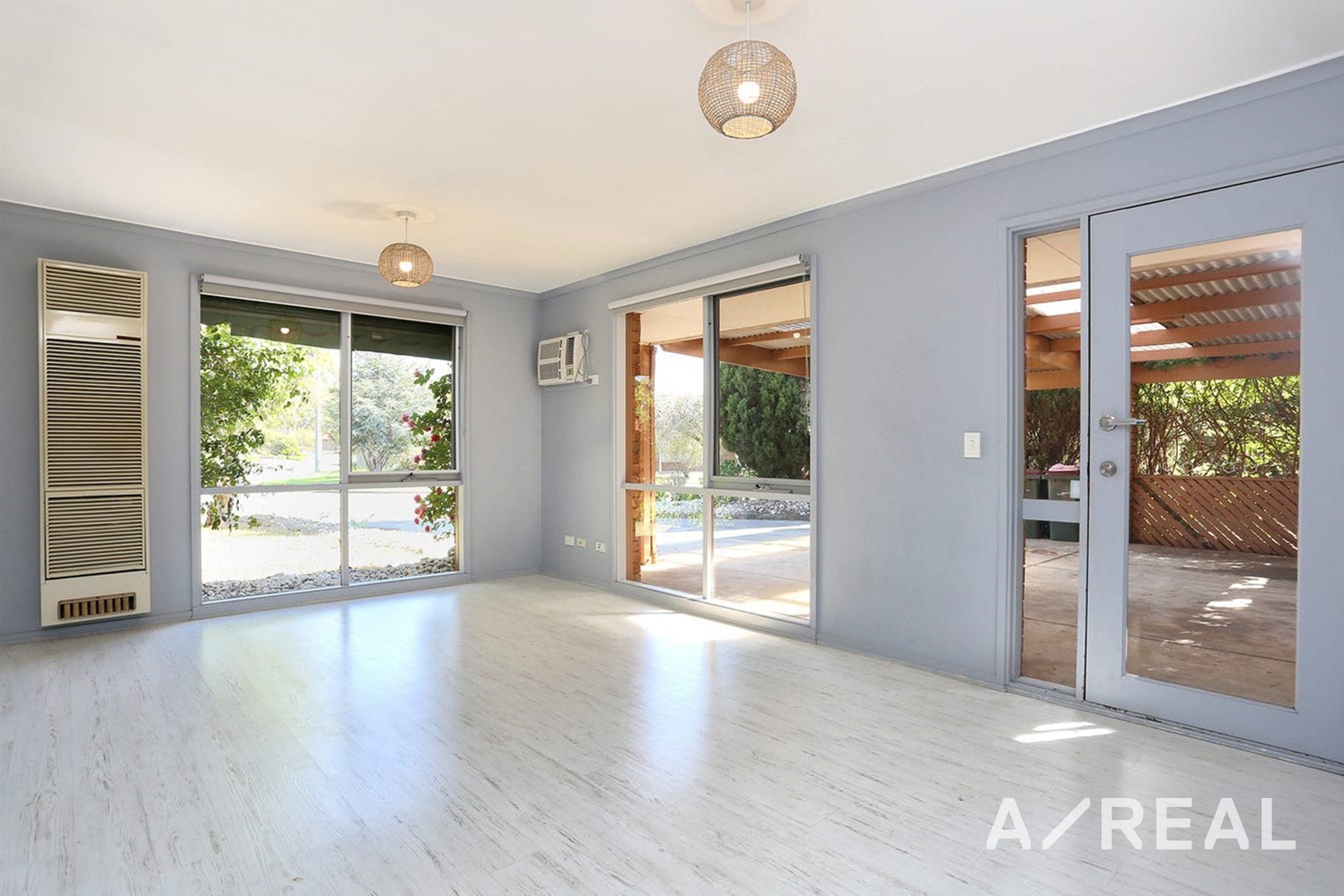 70 Benjamin Dr, Lara