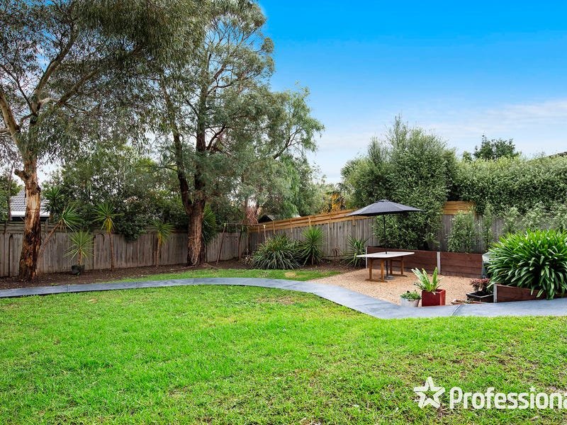 70 Blue Ridge Drive, Mooroolbark image 20