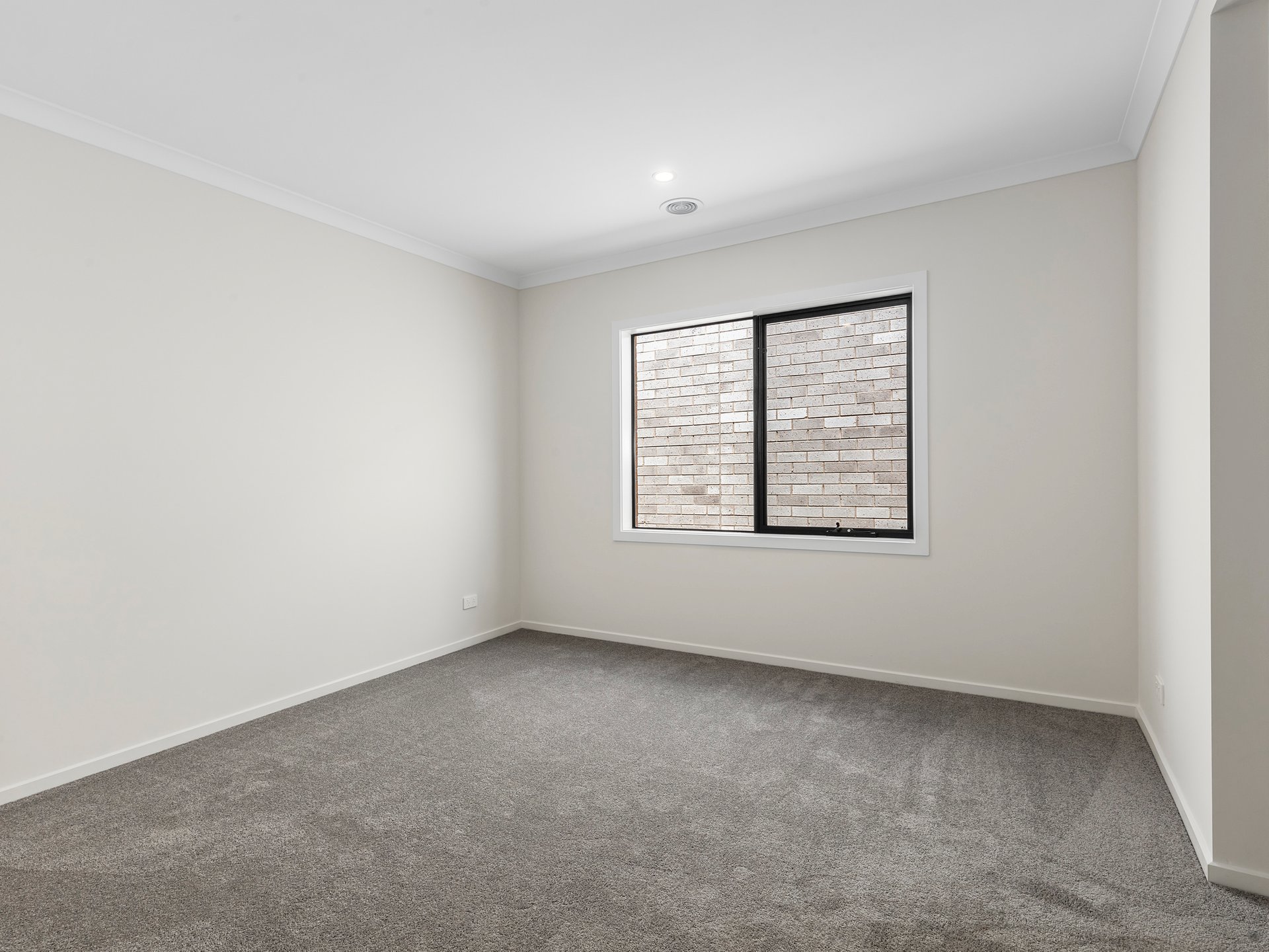 Property Gallery Thumbnail 7