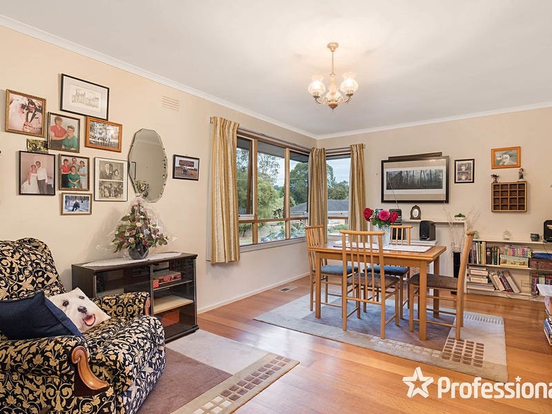 70 Dryden Concourse, Mooroolbark image 3