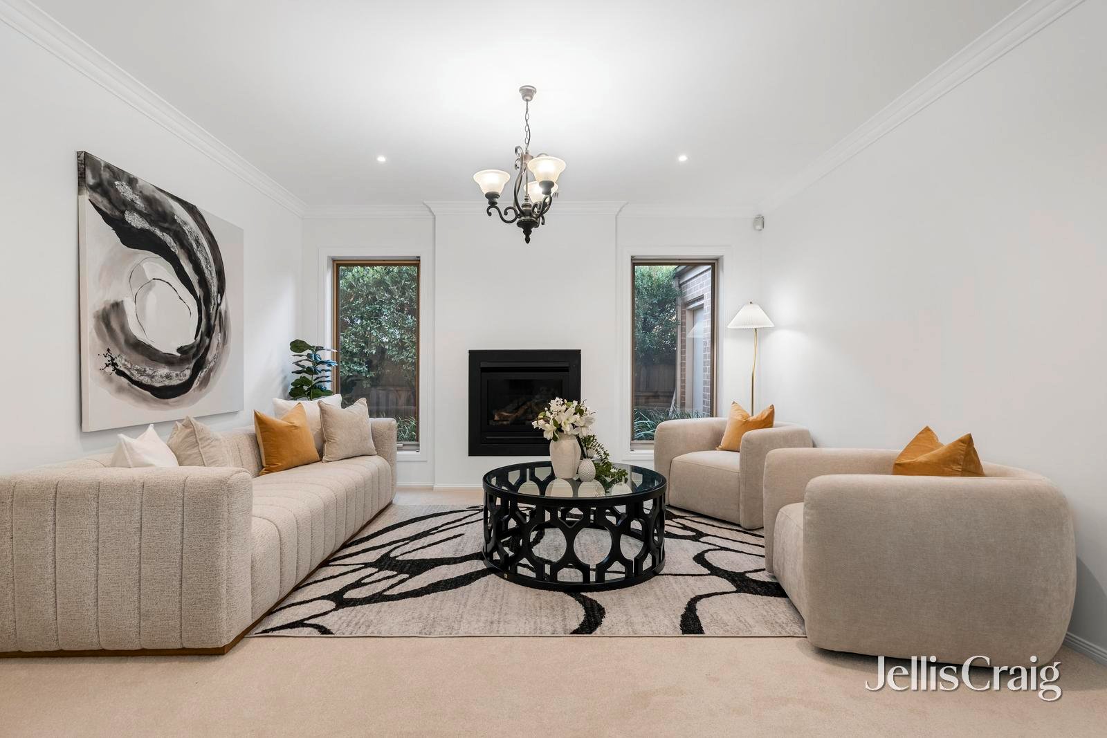 70 Essex Road, Mount&nbsp;Waverley image 2