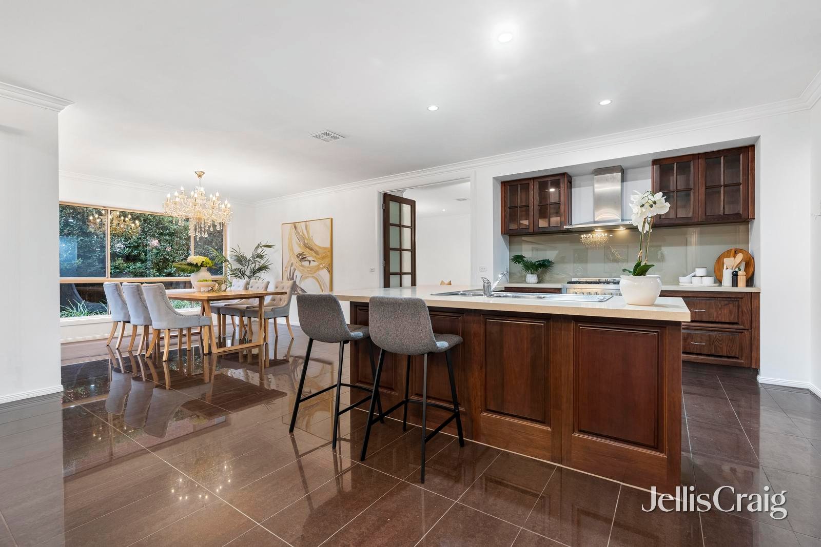 70 Essex Road, Mount&nbsp;Waverley image 4