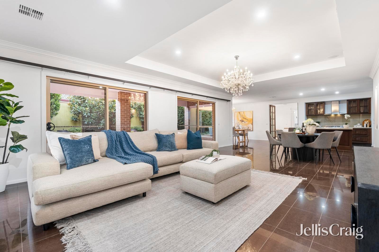 70 Essex Road, Mount&nbsp;Waverley image 5