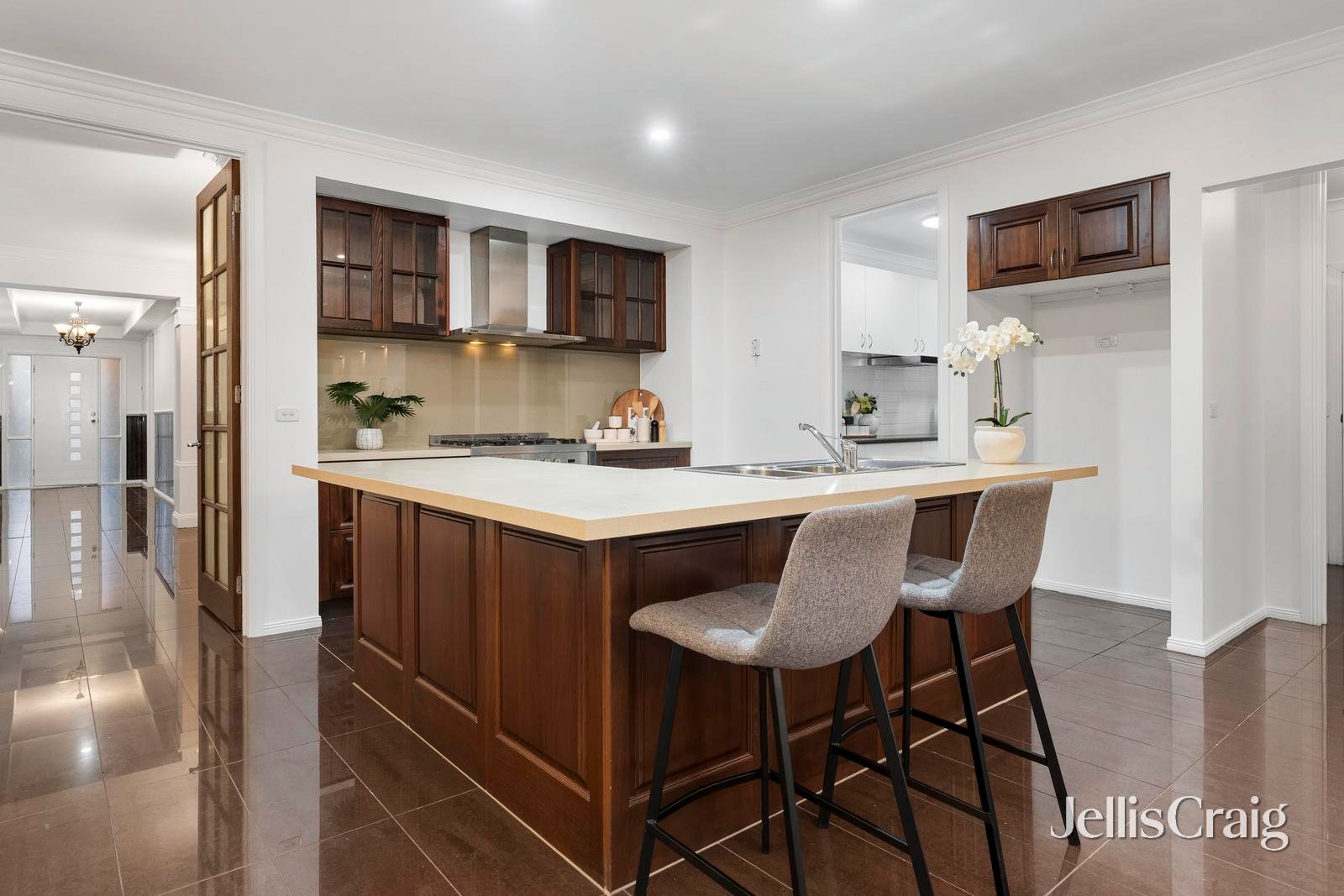 70 Essex Road, Mount&nbsp;Waverley image 8