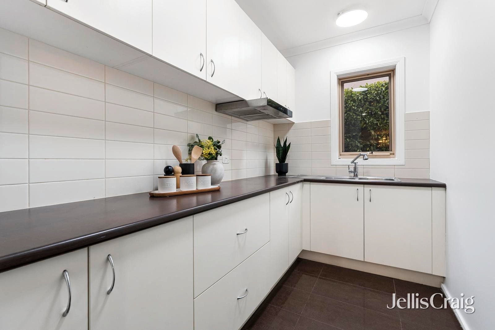 70 Essex Road, Mount&nbsp;Waverley image 10