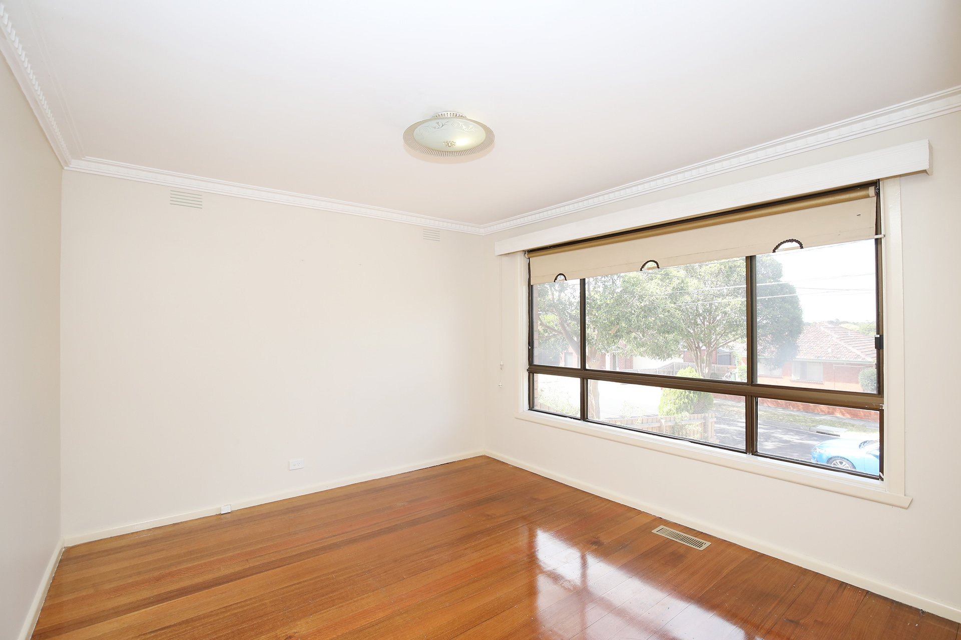70 Green Avenue, Kingsbury image 3