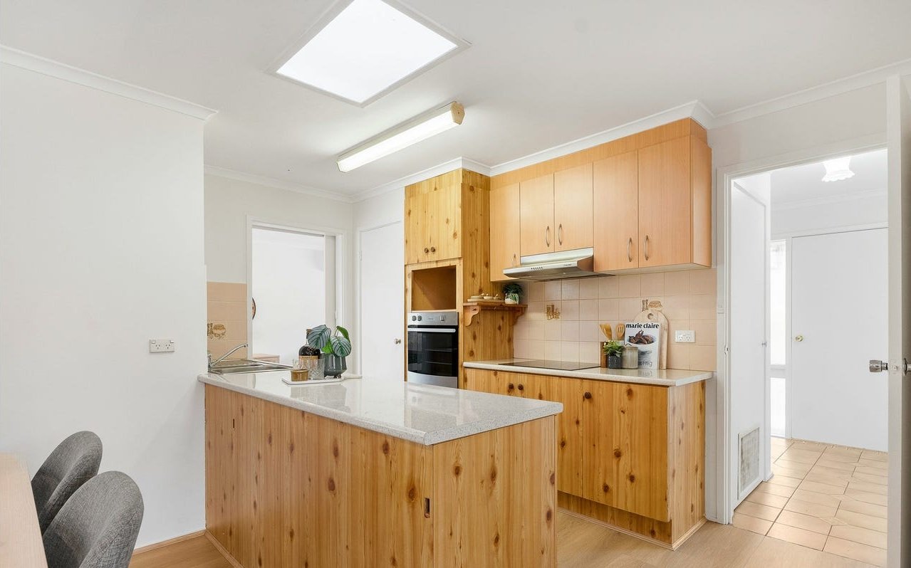 70 Landscape Drive, Mooroolbark image 5