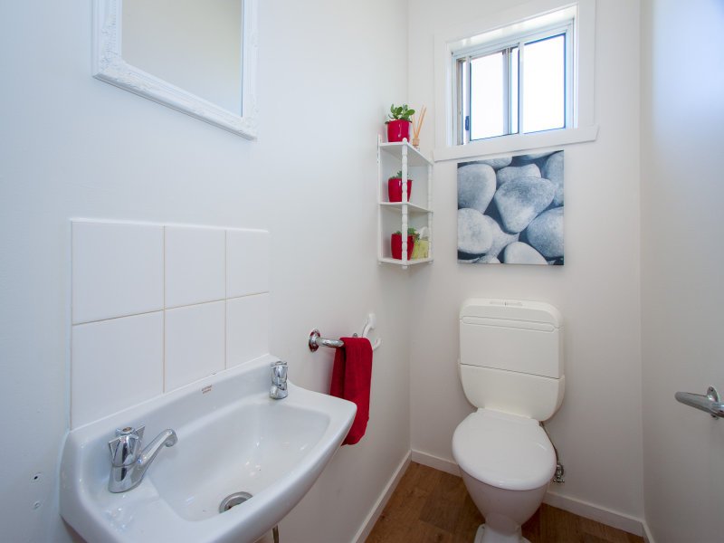 Property Gallery Thumbnail 8