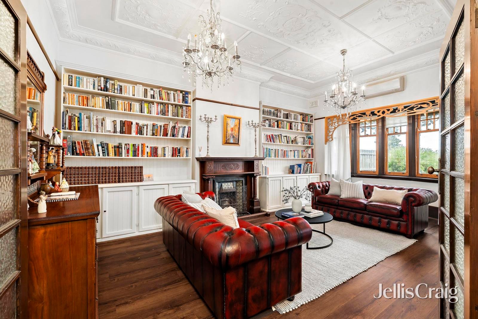 70 Marine Parade, Elwood image 2