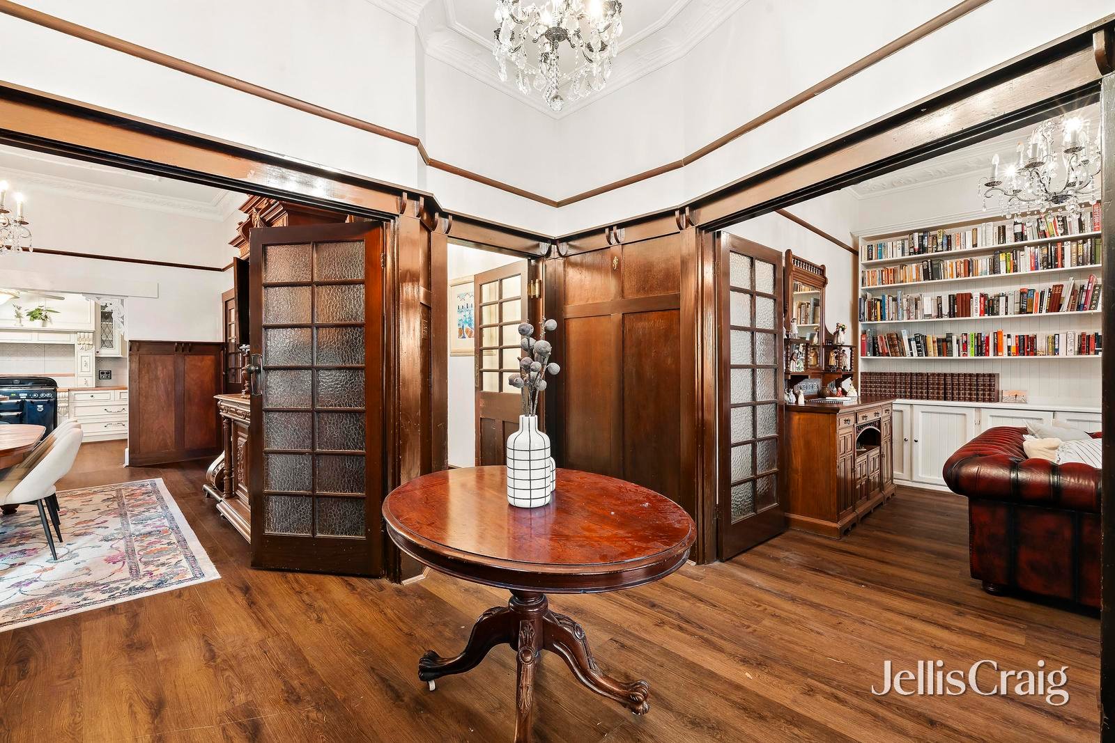 70 Marine Parade, Elwood image 4